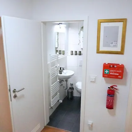 Living-life, Klinik & Messe Vor Ort, Wlan, Netflix * 埃森