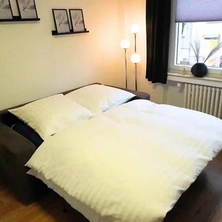 Living-life, Klinik & Messe Vor Ort, Wlan, Netflix *