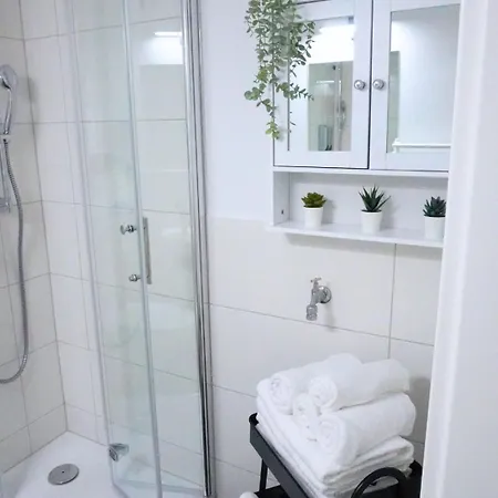 Living-life, Klinik & Messe Vor Ort, Wlan, Netflix Appartamento Essen