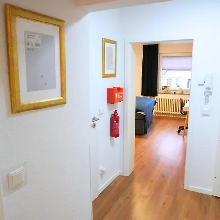 Living-life, Klinik & Messe Vor Ort, Wlan, Netflix Apartment