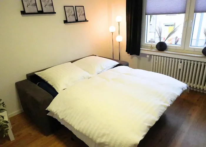 Living-life, Klinik & Messe Vor Ort, Wlan, Netflix *