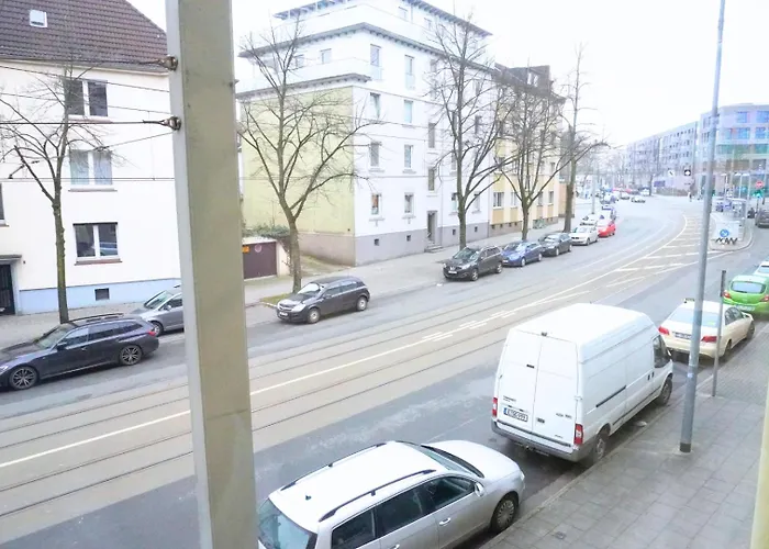 Living-life, Klinik & Messe Vor Ort, Wlan, Netflix Appartement *