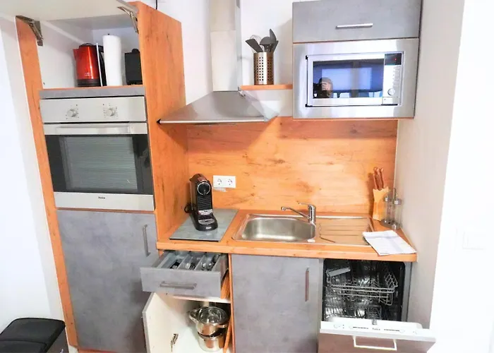 Apartment Living-life, Klinik & Messe Vor Ort, Wlan, Netflix Essen